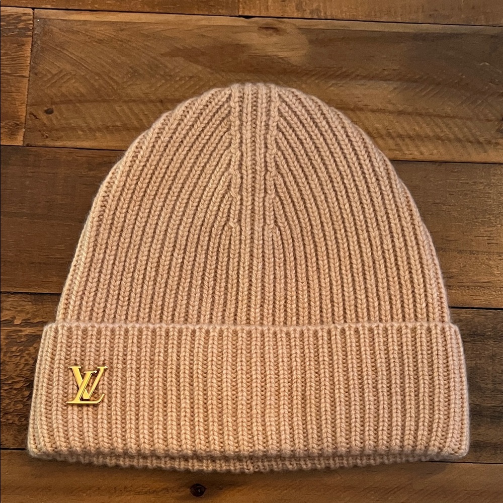 Louis Vuitton LV Spark Beanie in beige, NIB
